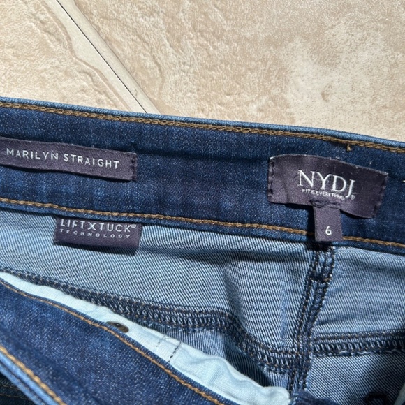 NYDJ Marilyn Straight Jeans Size 6, Dark Wash Lift Tuck Stretch - Picture 3 of 7